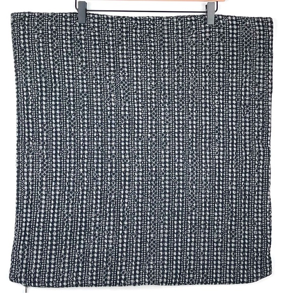 Pottery Barn Pillow Cover 24” Black Honeycomb Zipper Cotton Lined Euro - Picture 2 of 11
